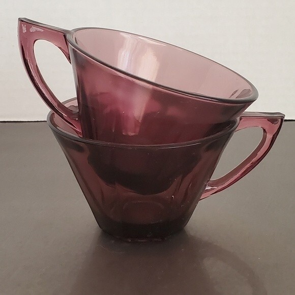Vintage Hazel Atlas Moroccan Amethyst Glass Tea Coffee Cups Made in USA - Picture 1 of 10